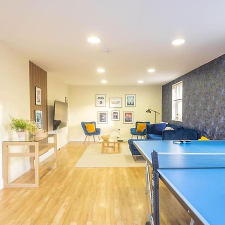 The Wellness Lodge- Gym, Table Tennis, Cinema, Parking And More! Bath Ngoại thất bức ảnh
