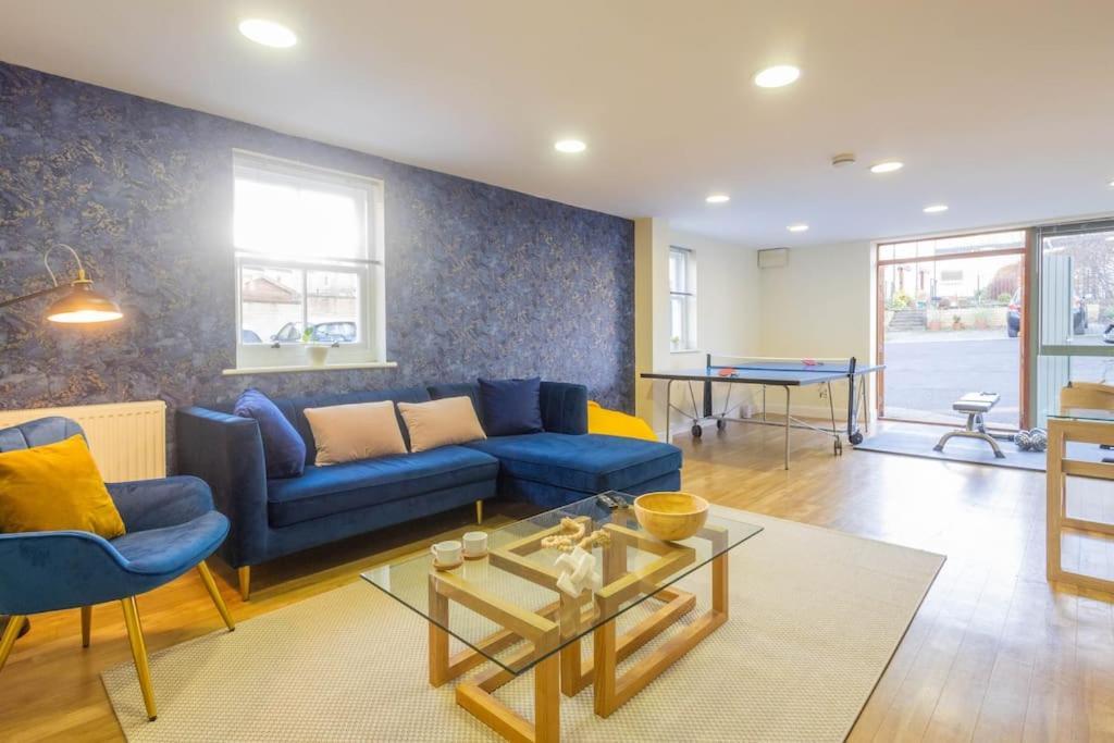 The Wellness Lodge- Gym, Table Tennis, Cinema, Parking And More! Bath Ngoại thất bức ảnh