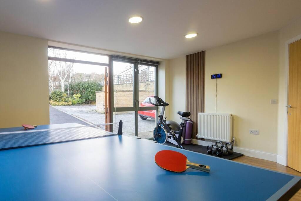 The Wellness Lodge- Gym, Table Tennis, Cinema, Parking And More! Bath Ngoại thất bức ảnh